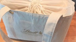 【ネタバレ】リンツ-Lindt-2021年20,000円の福袋を買ってきた！中身公開！リンドール大量